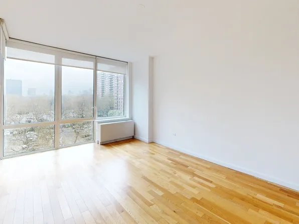 795 Columbus Avenue 06E image 2 of 8