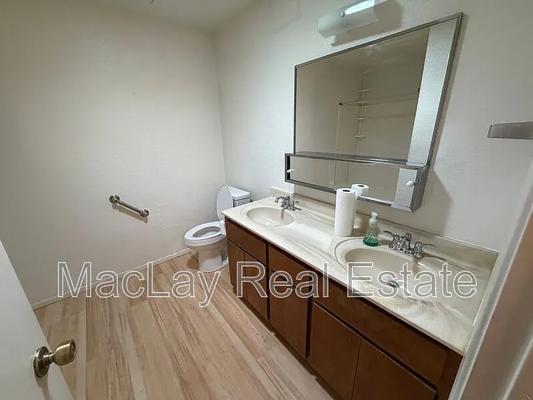 603 E Hondo Ave — Photo 17