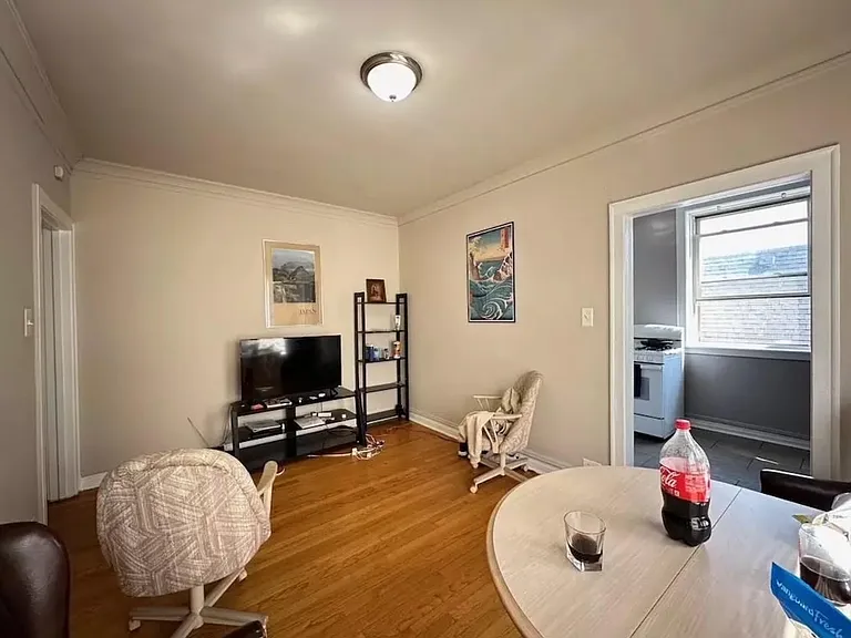 4257 W Addison St #3 — Photo 8