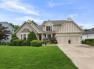 4108 NE Courtney Dr, Lees Summit, MO 64064