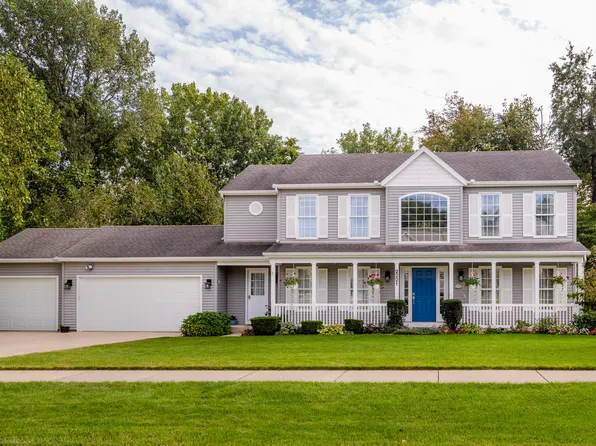 2221 Anderson Cir, Stevensville, MI 49127