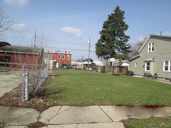 3rd image of 234 1st St NW
