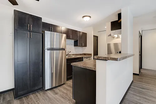 Winnetka Village Apts Photo 1