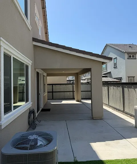 572 Willow Bnd — Photo 4