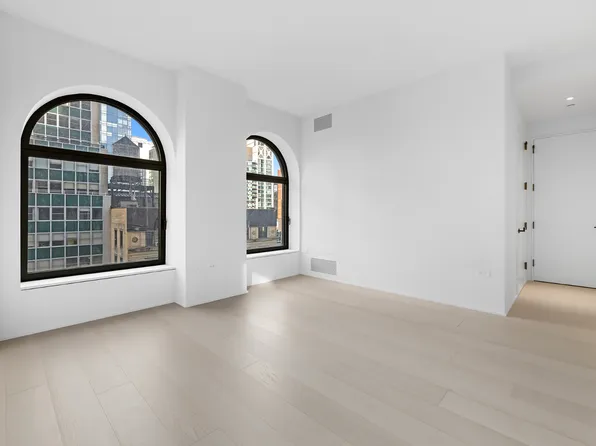 130 William Street image 10 of 16