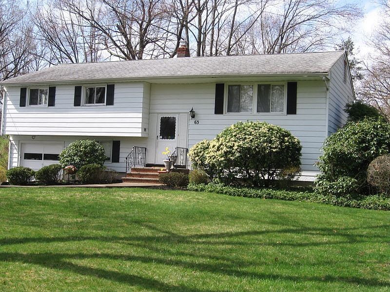 1st image of 63 Oakwood Ave
