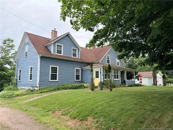 123 Pond Shore Rd #115, Sackville, NB E4L 1L9