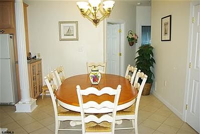 5th image of 404 Corinthian Ave