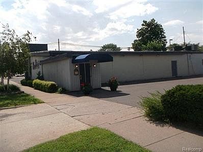 2nd image of 17131 E Warren Ave