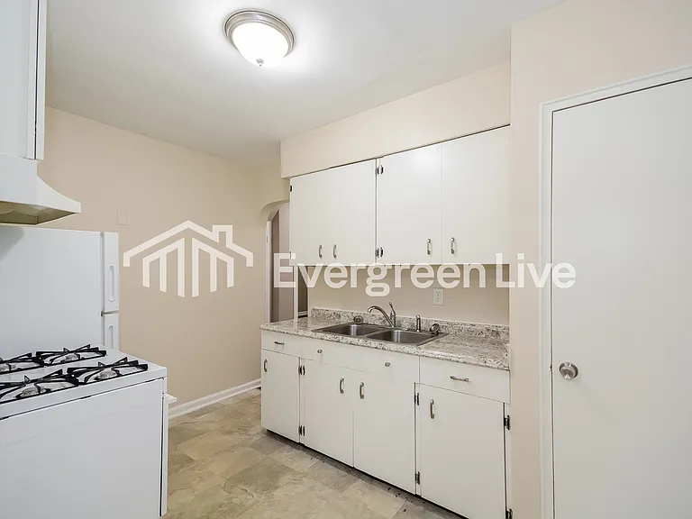 8334 Mayfair St — Photo 6