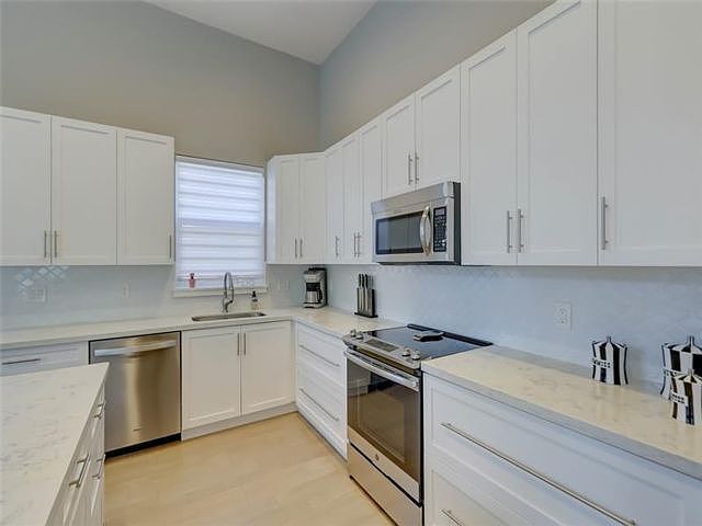 1st image of 9901 N Abiaca Cir