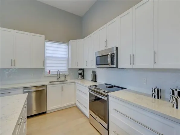 9901 N Abiaca Cir, Fort Lauderdale, FL 33328