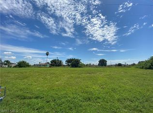 1411 NE 13th Pl, Cape Coral, FL 33909