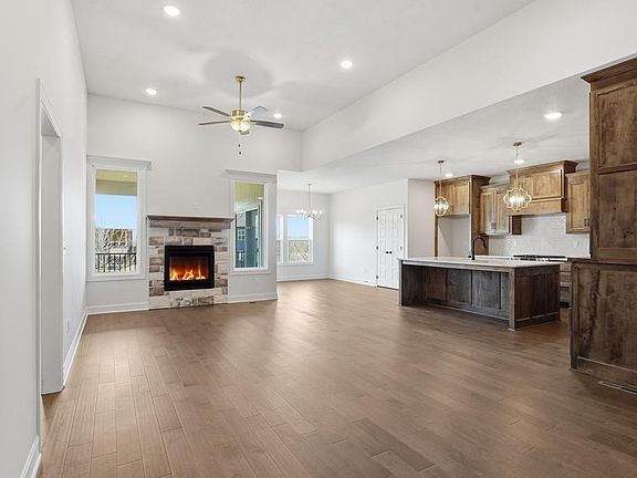 7th image of this home