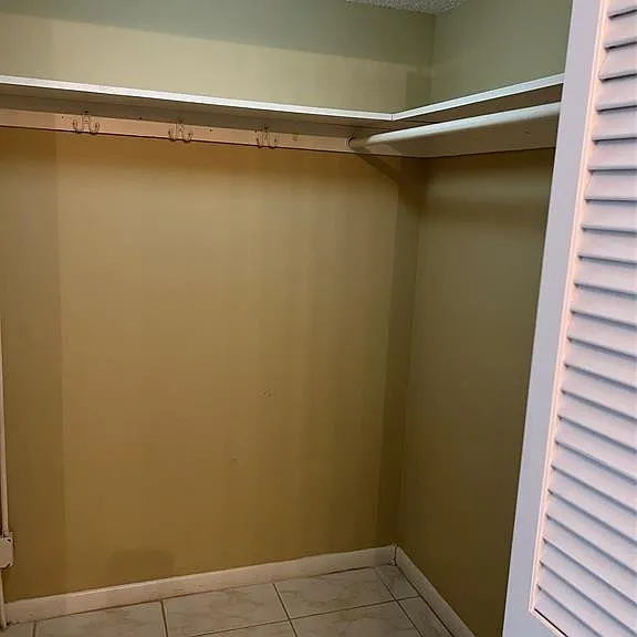445 SE 21st Ave #201 — Photo 24
