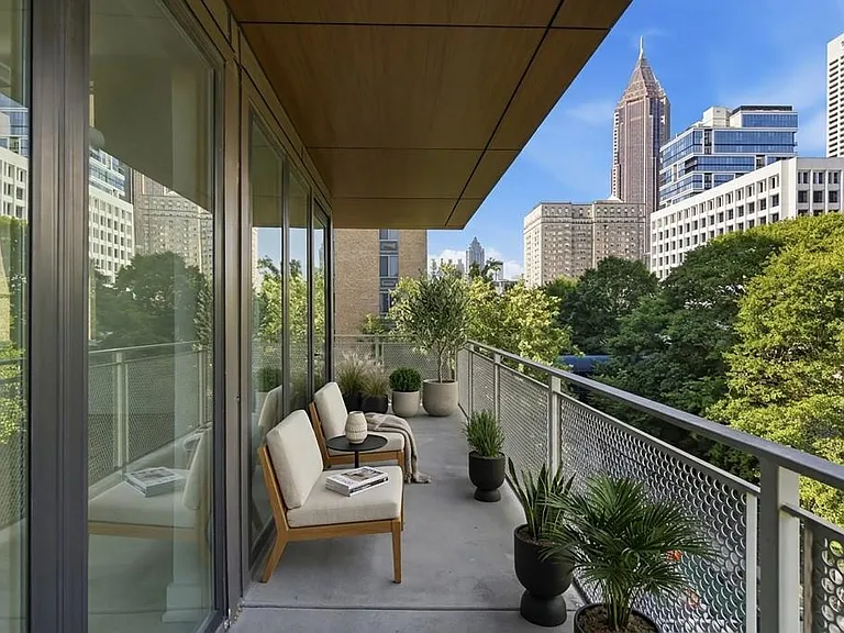 775 Juniper St #619 — Photo 35