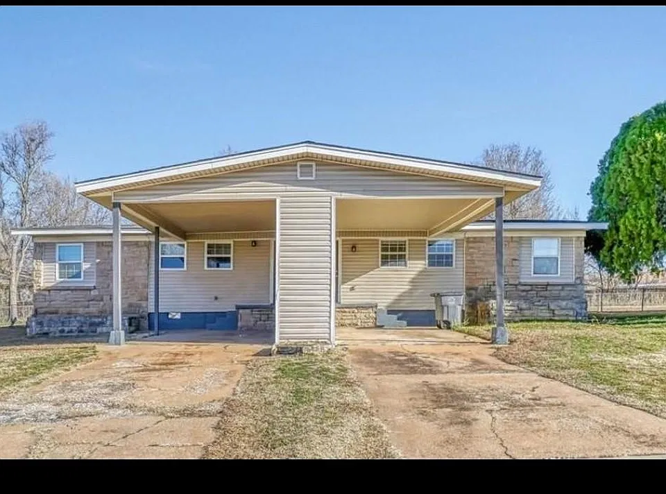 2015 NW 24th St