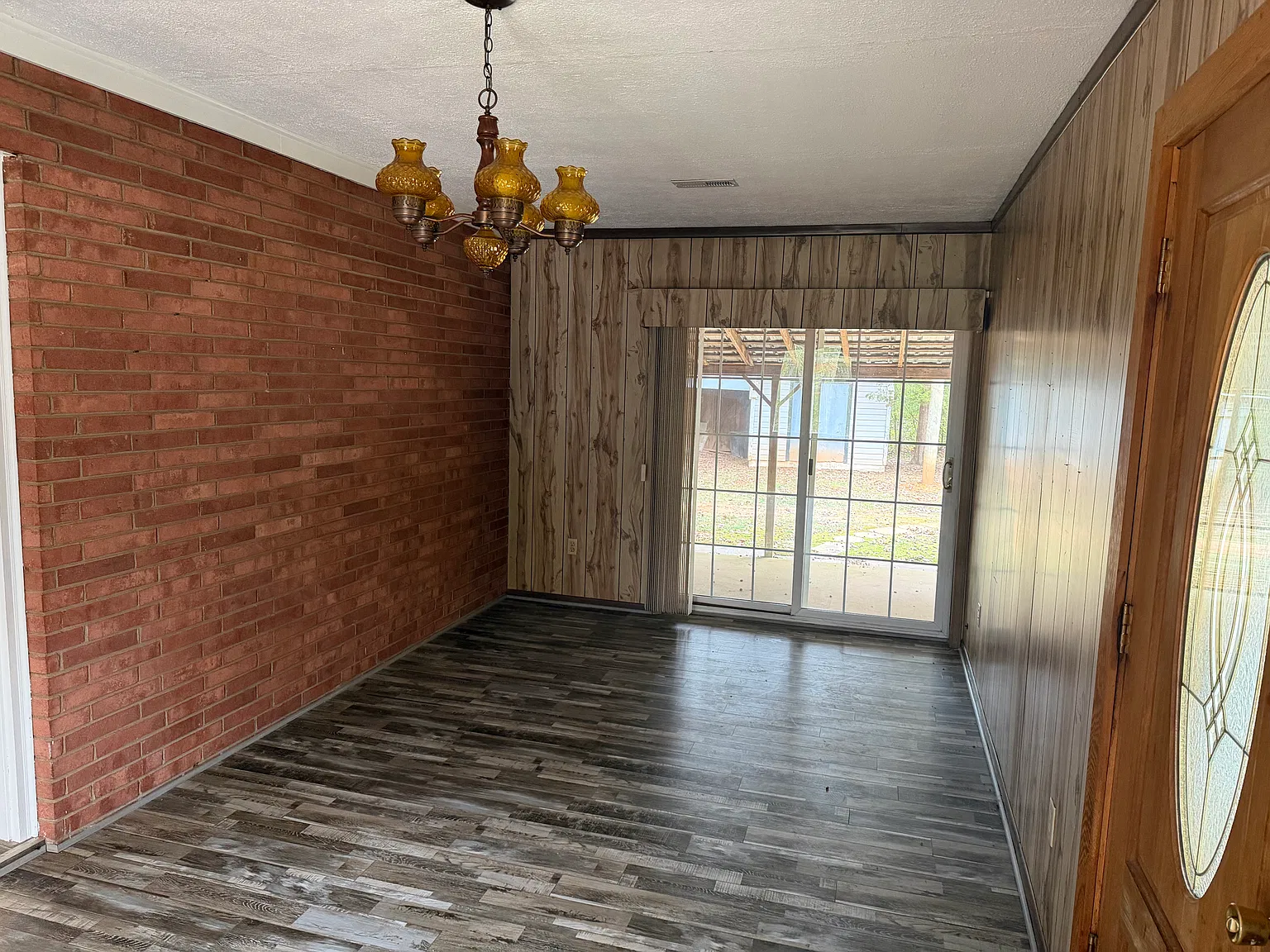 3 bed, 1560 sqft, $1,150 — Photo 4