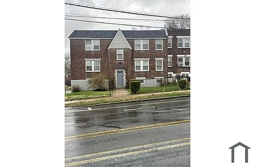 398 E Upsal St #2B Photo 1