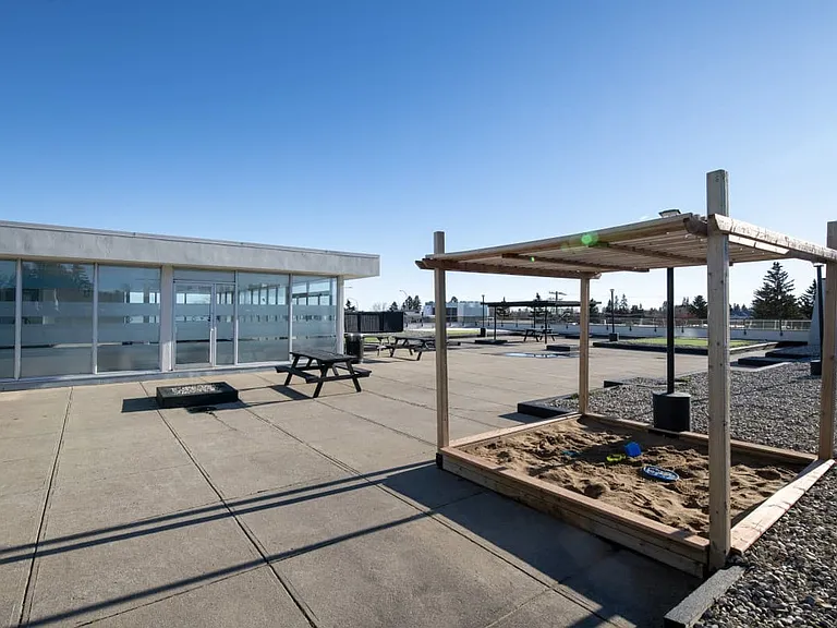 6707 Elbow Dr SW — Photo 17