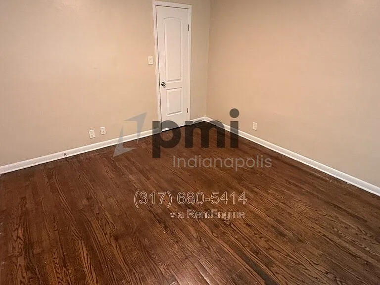 14992 Allisonville Rd — Photo 12