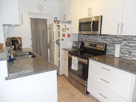 2nd image of 1116 Lake Ter APT 201