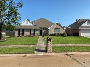 6001 Zachary Cir, Bossier City, LA 71111
