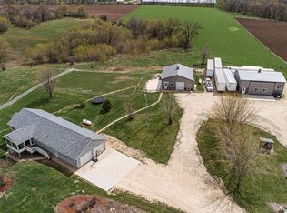 15027 Sandstone Dr, Utica, MN 55979