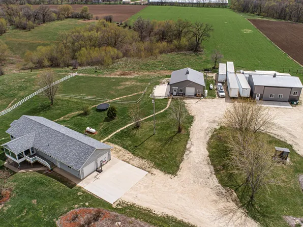 15027 Sandstone Dr, Utica, MN 55979