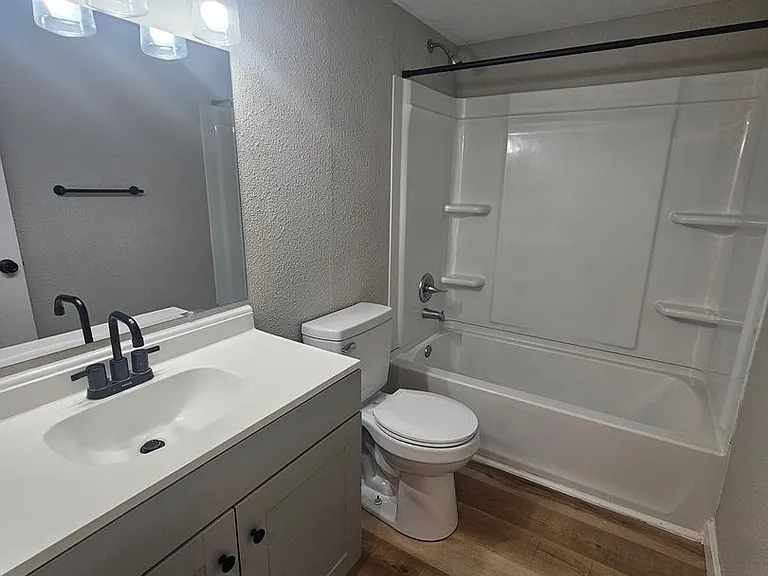 3424 Heatherton Dr — Photo 18