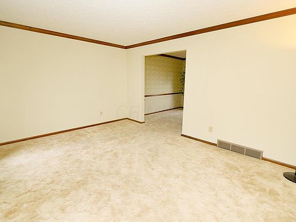 5th image of 110 Marlene Dr