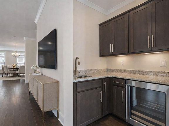 4th image of 2059 Falls Park Way