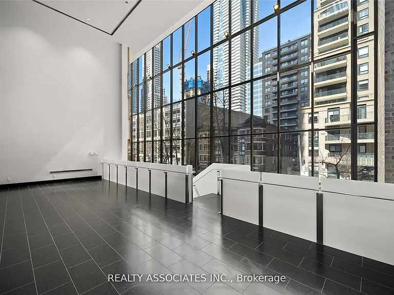 33 Charles St E #2210 — Photo 15