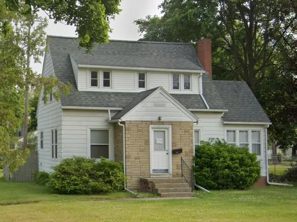 1334 W Highland Blvd, Battle Creek, MI 49015