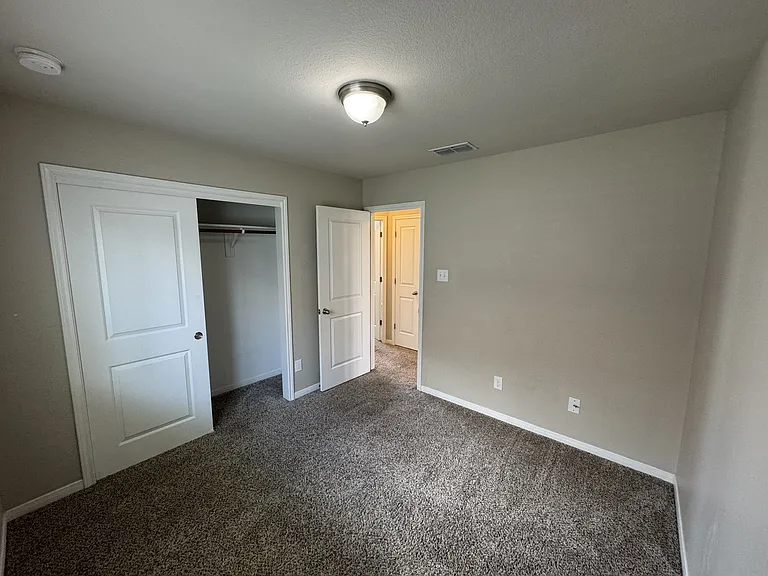 5611 Markham Dr — Photo 11