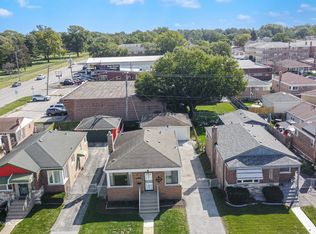 12709 S Racine Ave, Calumet Park, IL 60827