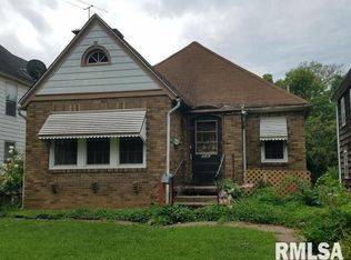 938 19th St, Rock Island, IL