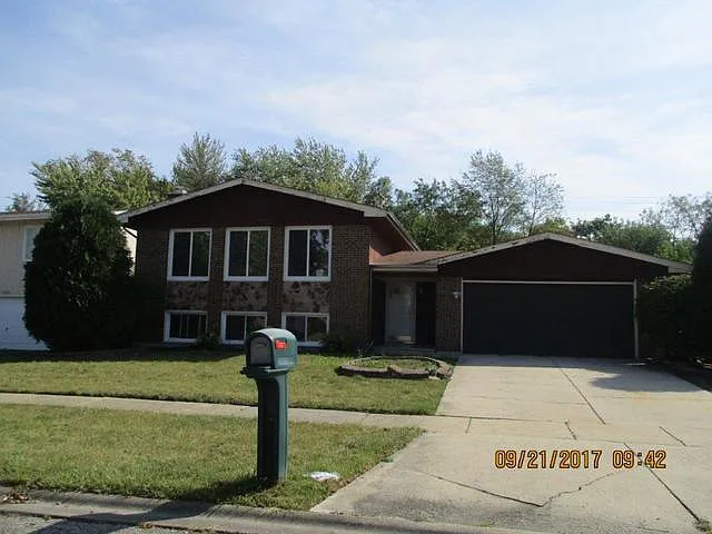 17825 Old Trail Rd photo 1
