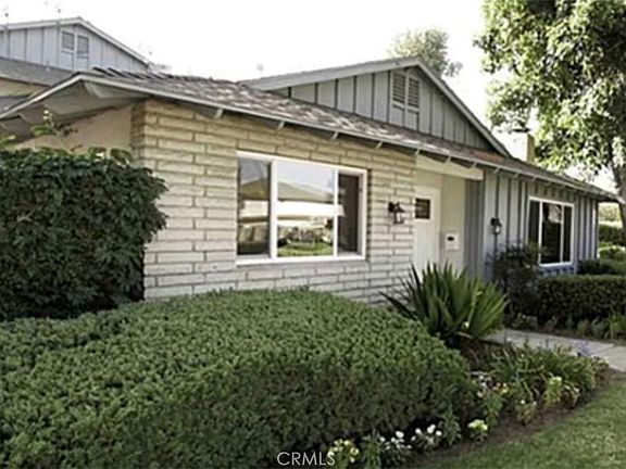 2nd image of 111 E Palmdale Ave #1