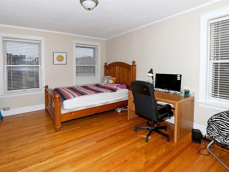 6226 Northwood Ave #3W — Photo 8