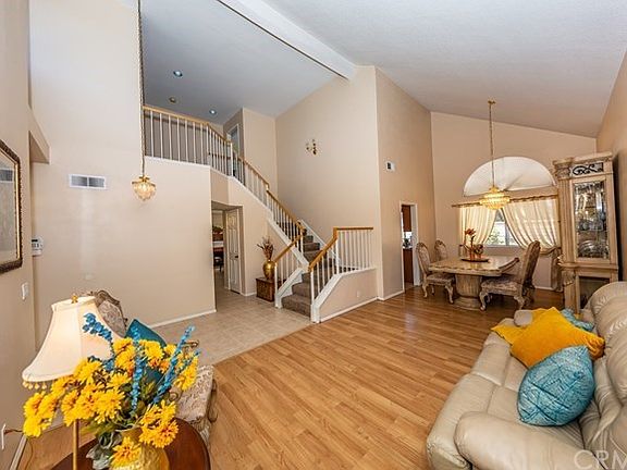 3rd image of 898 Highland View Dr
