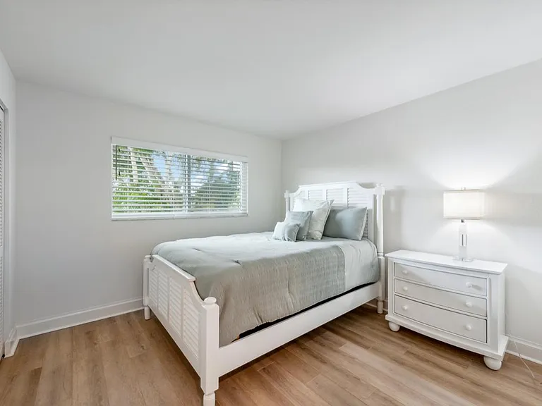 37 High Point Cir E #208 — Photo 11