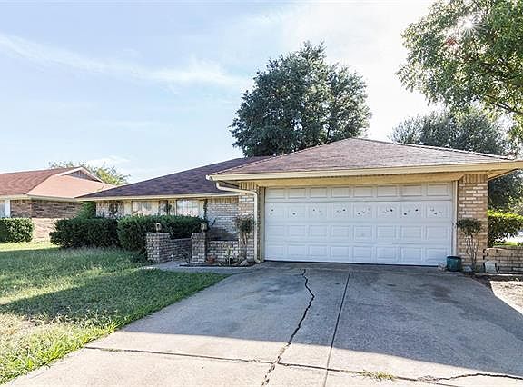 4th image of 2475 Channing Dr