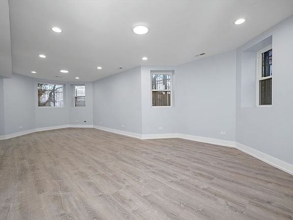 4th image of 5422-24 S University Ave #Gn