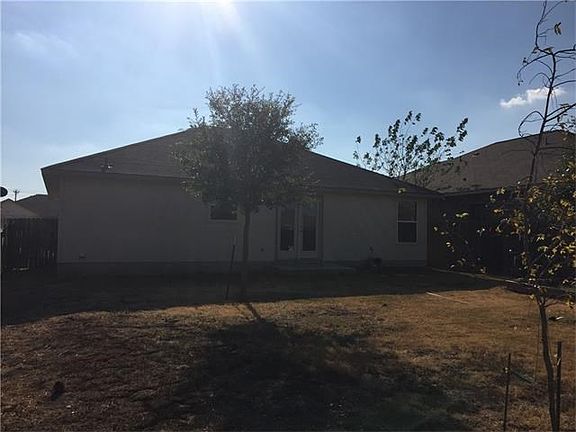Large back yard that is great for pets.