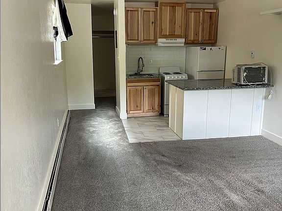 2nd image of 2000 Canyon Blvd #1D