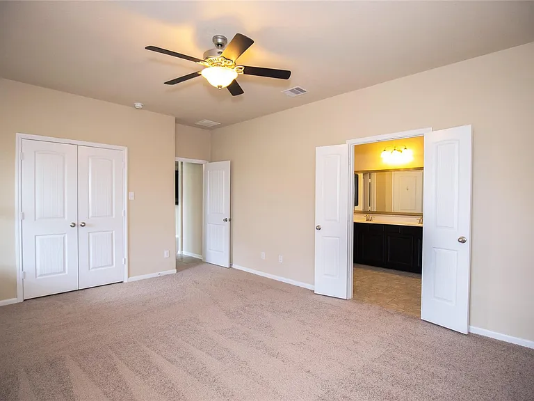 311 Lockridge Hill Ln — Photo 11