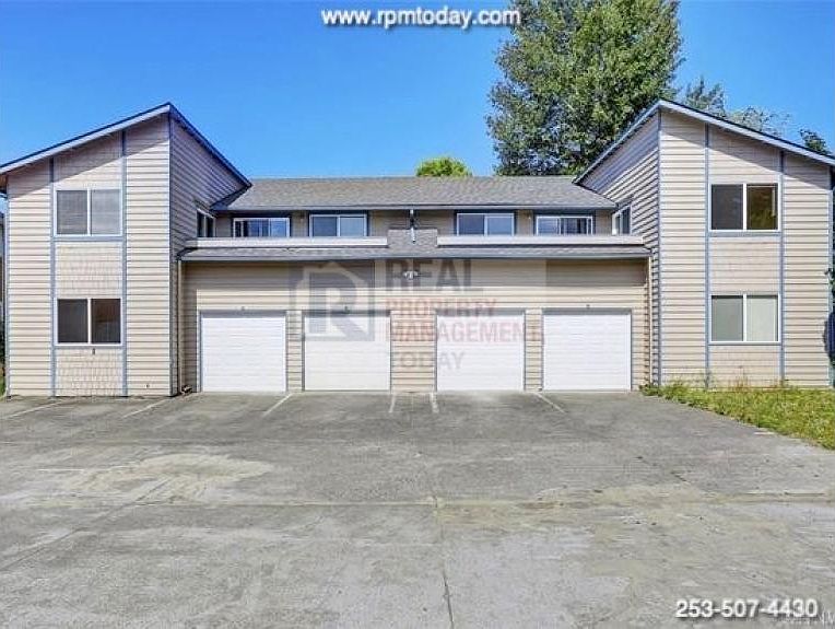 1st image of 1605 Norpoint Way NE APT C