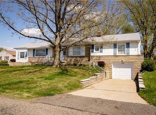 160 Elm St, Magnolia, OH 44643