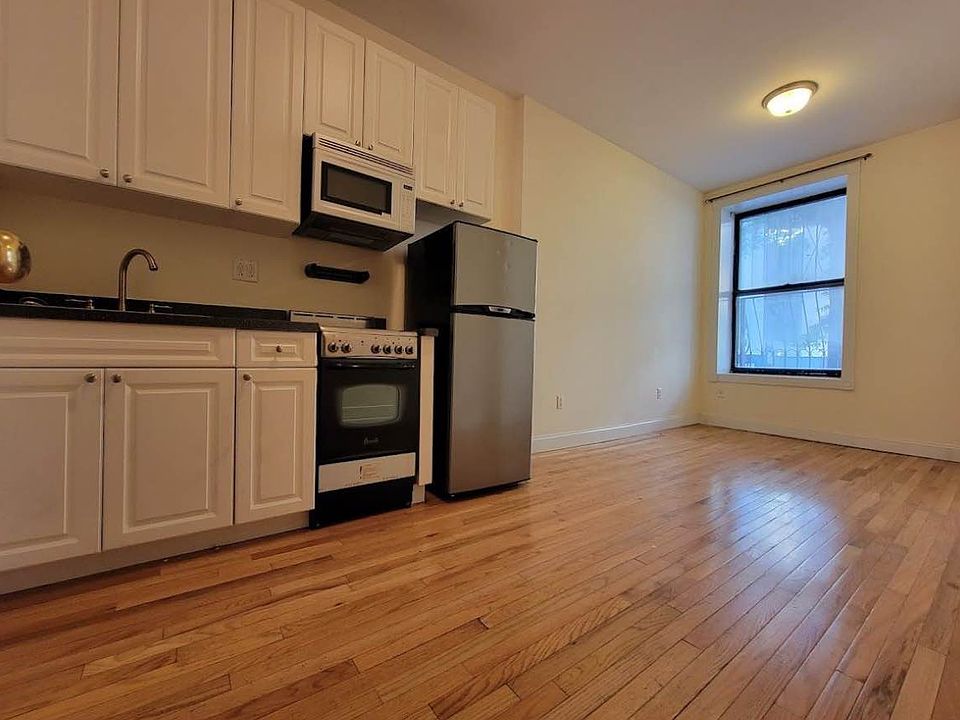 1st image of 42 W 65th St #1S